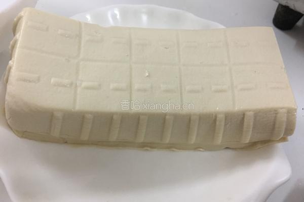蚝油豆腐的做法图解1