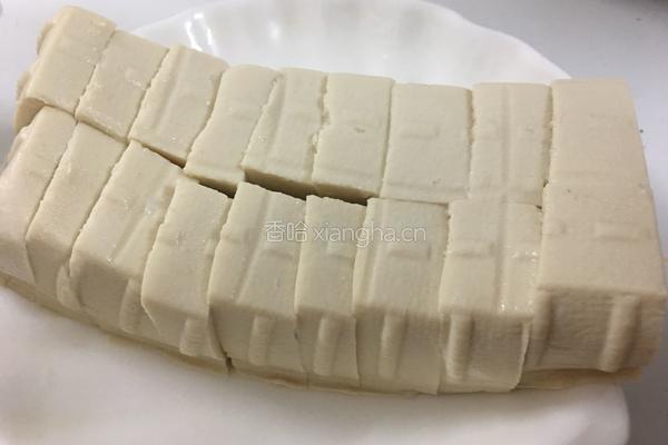 蚝油豆腐的做法图解2