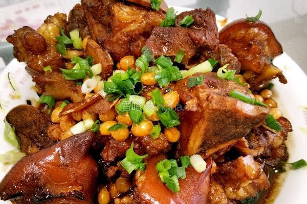 黄豆焖猪脚的做法图解25