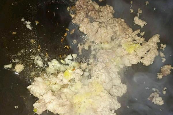 莴笋炒肉沫的做法图解2