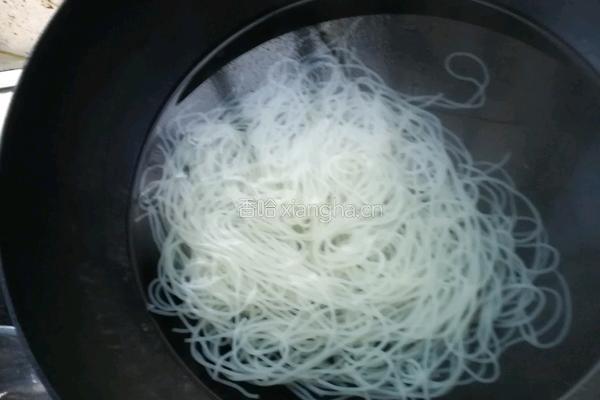 番茄米线的做法图解12