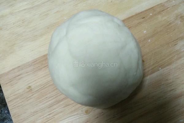 白菜胡萝卜鲜肉包的做法图解1