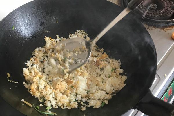 蛋炒饭的做法图解4
