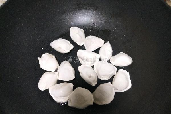 蛋包饺子的做法图解3