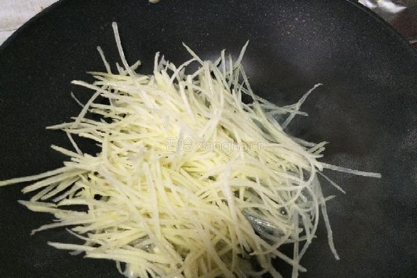 青椒土豆丝的做法图解6