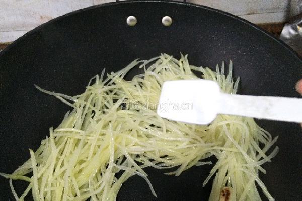 青椒土豆丝的做法图解7