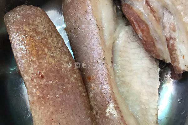 酸菜扣肉的做法图解3