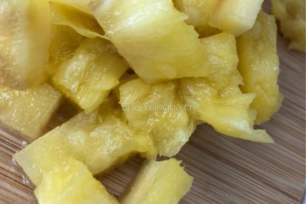 菠萝炒饭的做法图解2