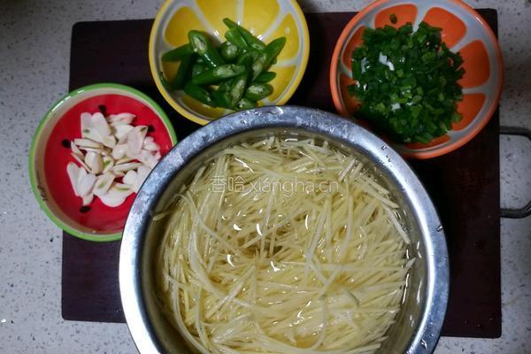 炒土豆丝的做法图解2
