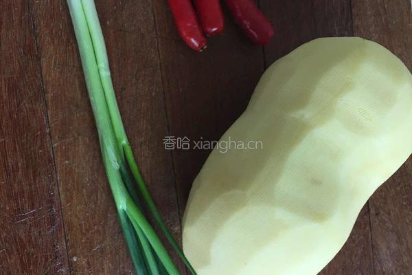 酸辣土豆丝的做法图解1
