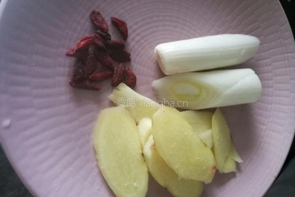 松茸瑶鸡汤的做法图解3