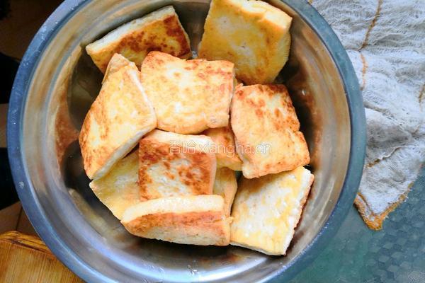 豆腐炒肉的做法图解4