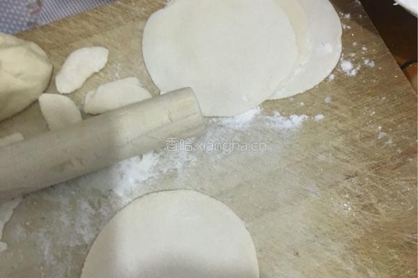 荠菜饺子的做法图解3