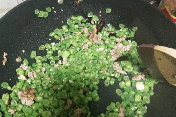 肉末炒四季豆的做法图解8