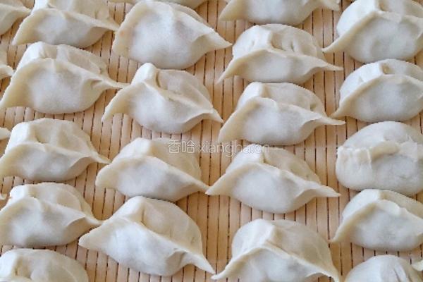 羊肉胡萝卜饺子的做法图解8