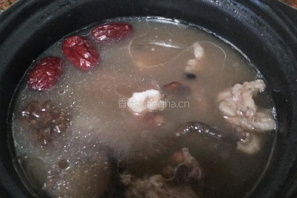 黑豆香菇排骨汤的做法图解10