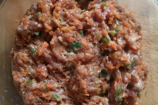 羊肉水饺的做法图解2