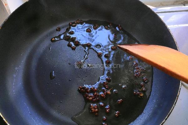 酸辣豆腐皮的做法图解3