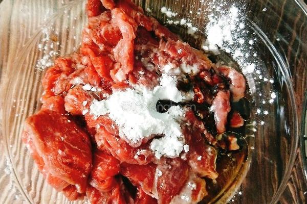 小炒牛肉的做法图解1
