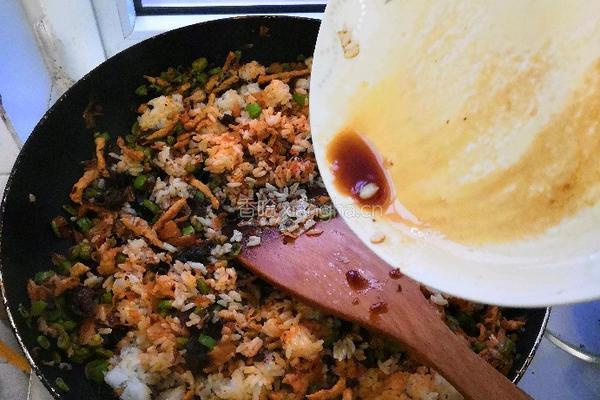 老干妈肉丝炒饭的做法图解8