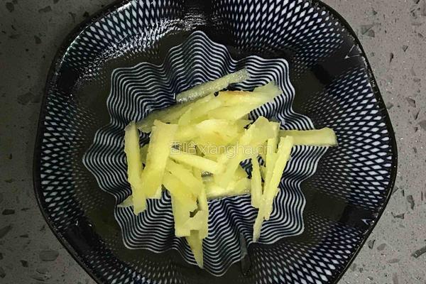 瘦肉炒金针菇的做法图解5