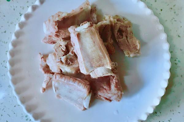 糖醋排骨的做法图解3