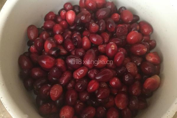 蔓越莓酱的做法图解1