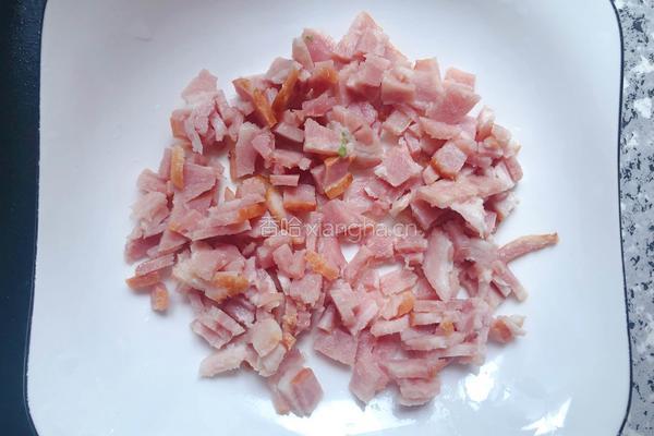 鸡蛋培根炒饭的做法图解3
