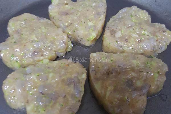 西兰花鲜虾饼的做法图解6