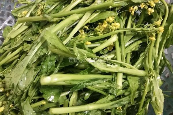 蒜蓉油炒菜花的做法图解1