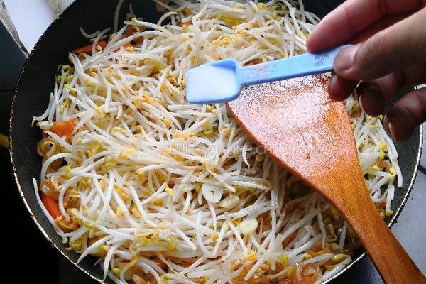 酸香豆芽的做法图解5