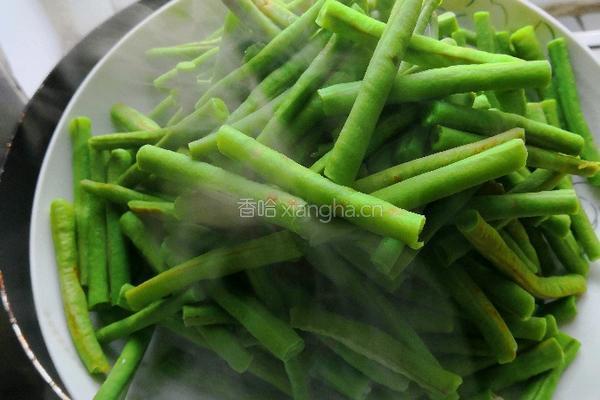 豆角炒肉的做法图解3