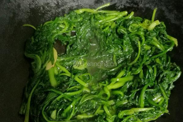 清炒茼蒿的做法图解4