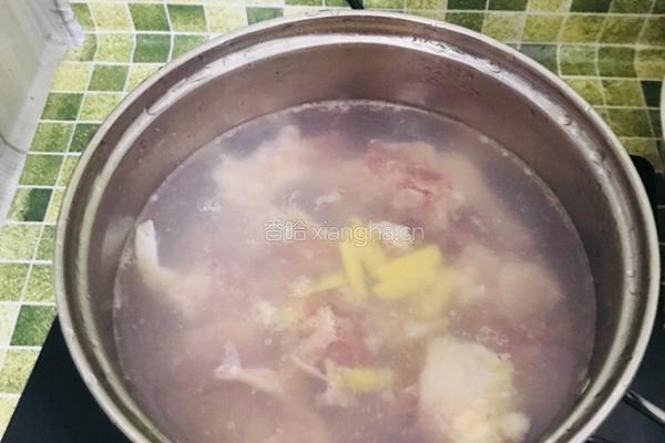 黄瓜莴笋焖鸡的做法图解2