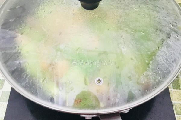 黄瓜莴笋焖鸡的做法图解9
