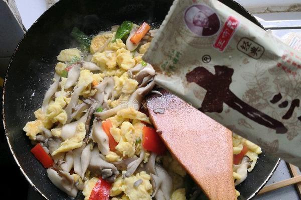 蘑菇炒蛋的做法图解12