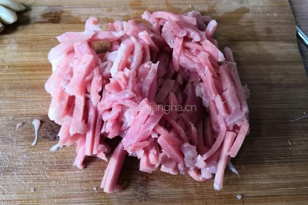 鱼香肉丝的做法图解1