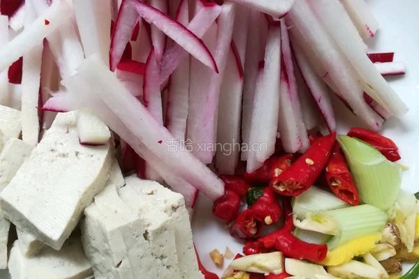 小鱼炖豆腐的做法图解2