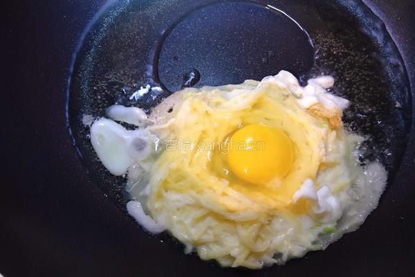 土豆丝鸡蛋饼的做法图解5