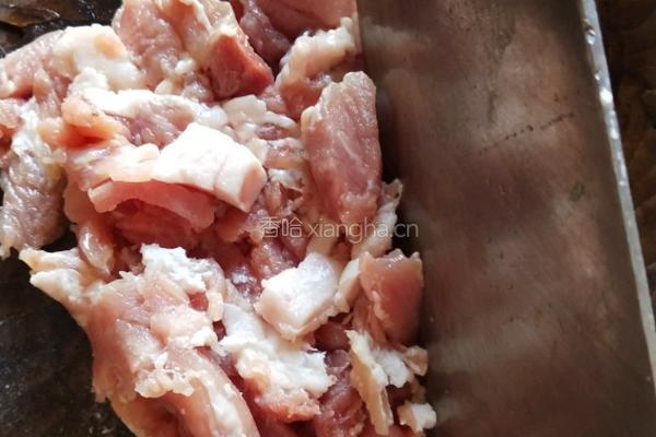 芹菜猪肉水饺的做法图解2