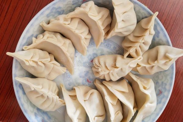 芹菜猪肉水饺的做法图解8
