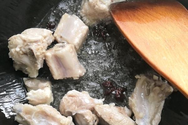 排骨焖豆腐的做法图解11