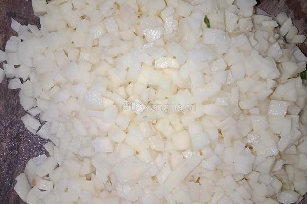 韭菜土豆盒子的做法图解3