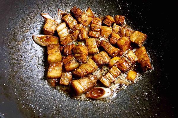 鸡蛋焖红烧肉的做法图解5