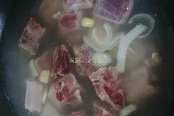 排骨烧土豆的做法图解2