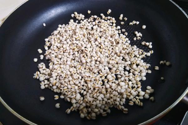 红豆薏仁汤的做法图解3