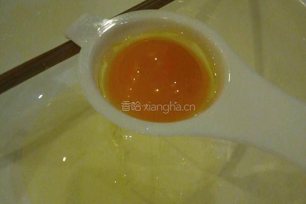 戚风蛋糕的做法图解1
