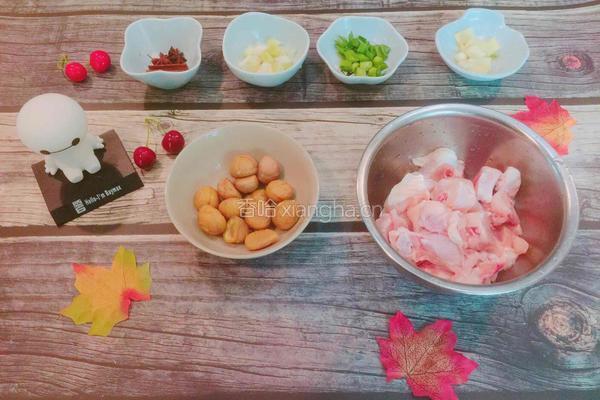 板栗烧鸡腿的做法图解1