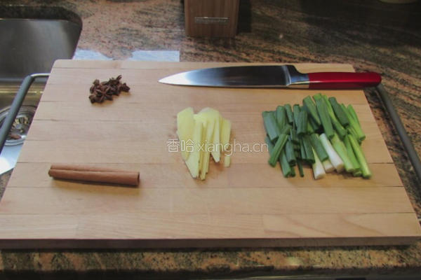 独家秘制家中常备凉菜『酱牛肉』的做法图解2