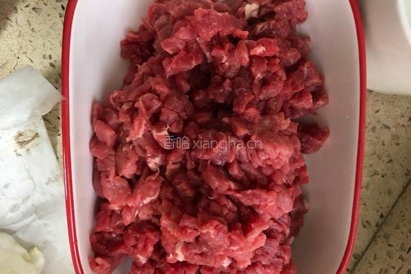 牛肉炒年糕的做法图解2